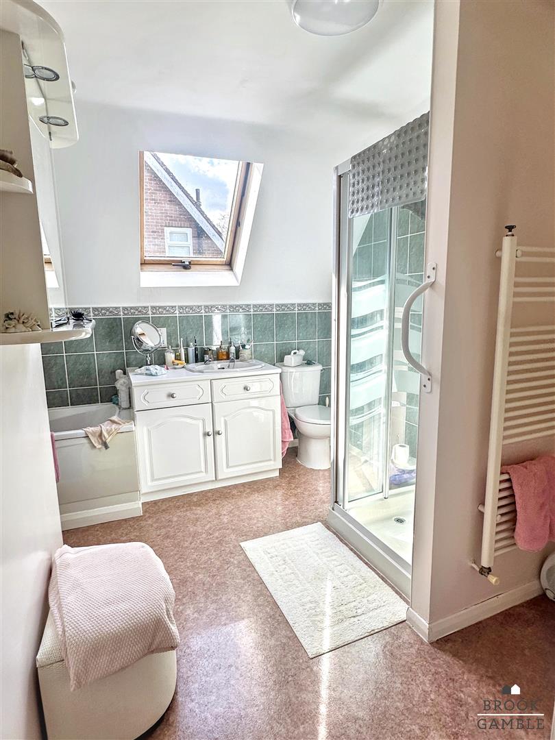 2 Bedroom House. Church Street in Eastbourne,  22
